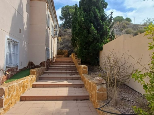5-bedroom Villa In Algorfa, Spain (290 M²)