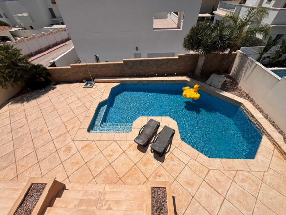4-bedroom Villa In Rojales, Spain (175 M²)