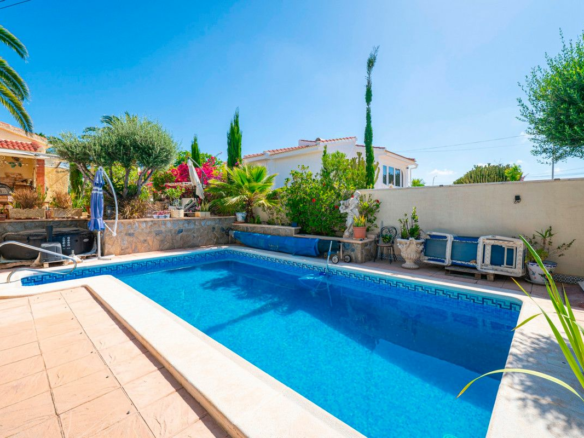 3-bedroom Villa In Rojales, Spain (146 M²)