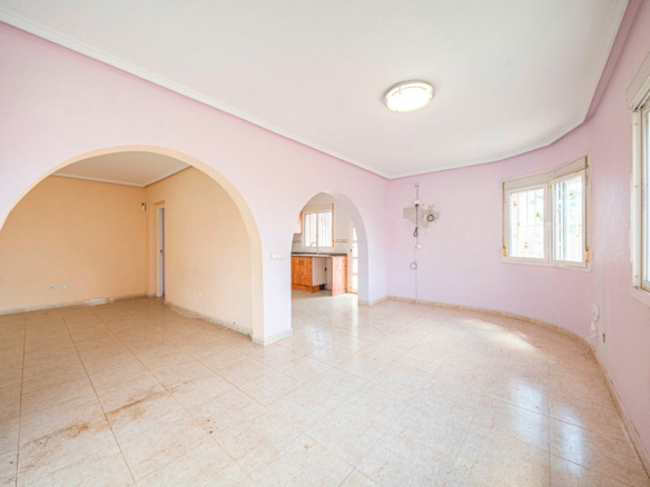 3-bedroom Villa In Rojales, Spain (151 M²)