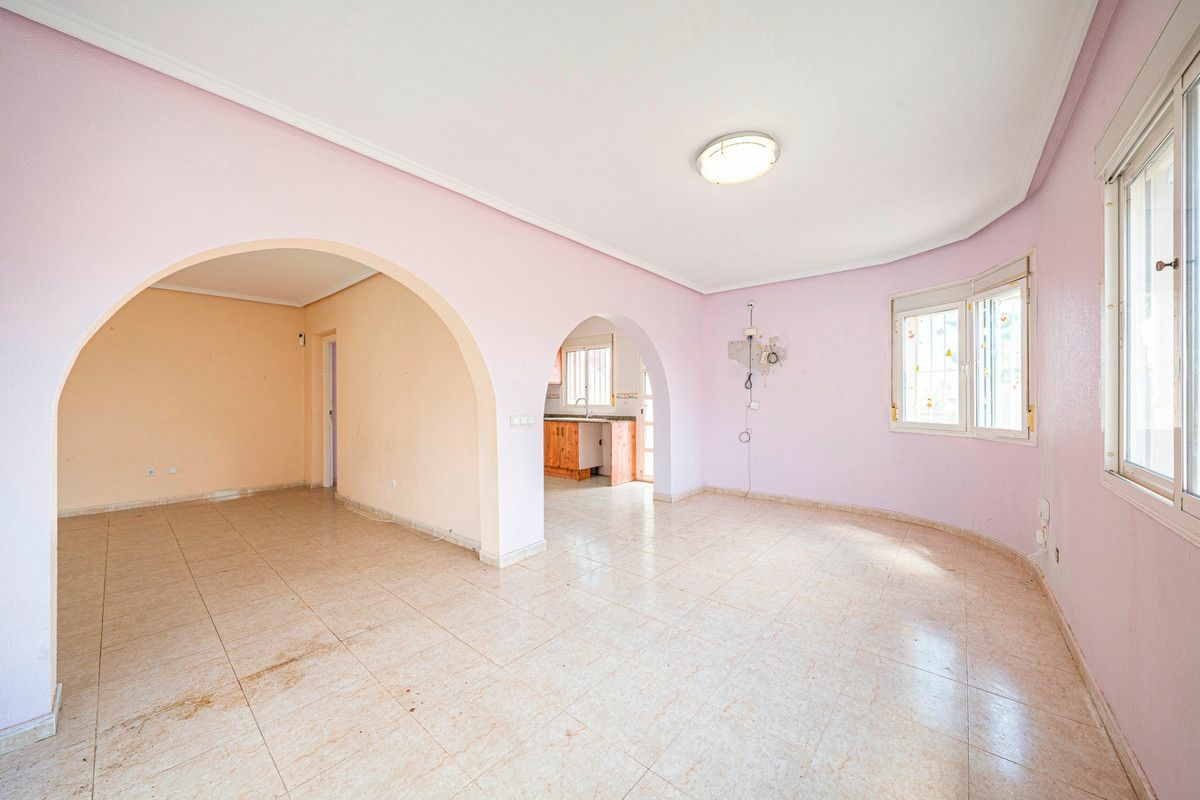 3-bedroom Villa In Rojales, Spain (151 M²)