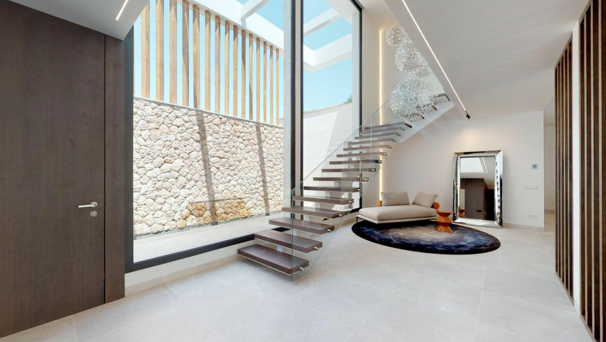 6-bedroom Villa In Calvià, Spain (748 M²)