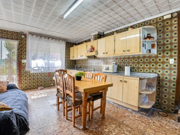 3-bedroom Country House In Orihuela, Spain (240 M²)