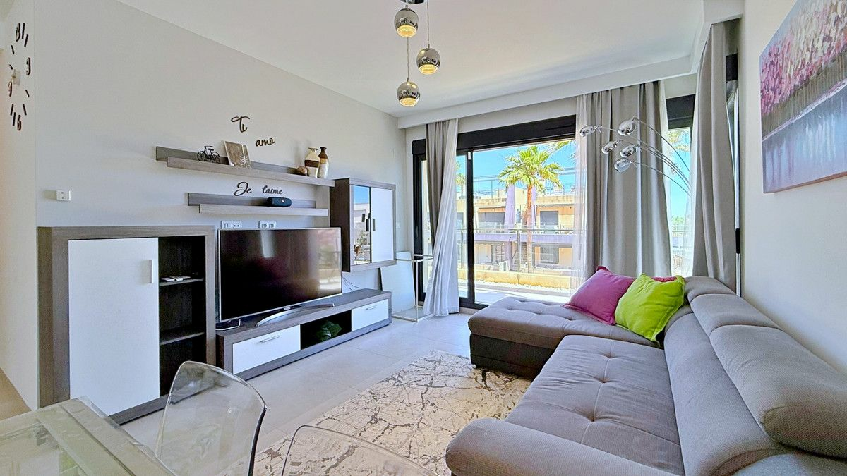 3-bedroom Apartment In Pilar De La Horadada, Spain (108 M²)