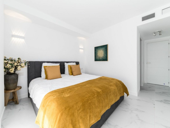 2-bedroom Apartment In Torrevieja, Spain (90 M²)