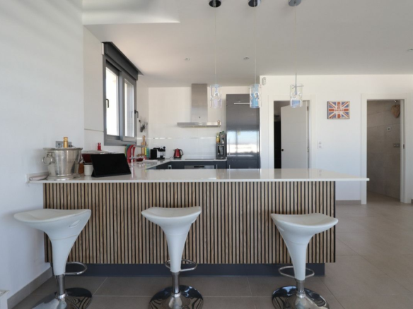 3-bedroom Villa In Benijofar, Spain (182 M²)