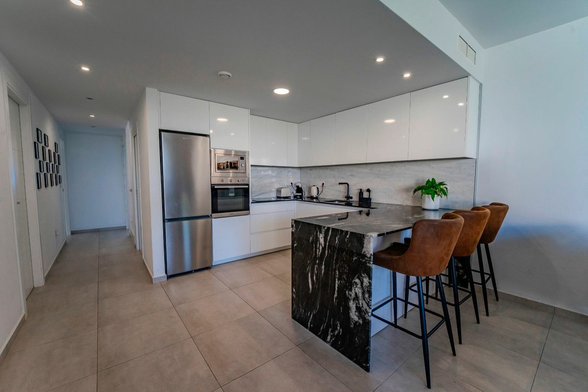 3-bedroom Villa In Benijofar, Spain (162 M²)