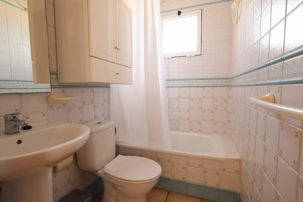 3-bedroom House In Torrevieja, Spain (89 M²)