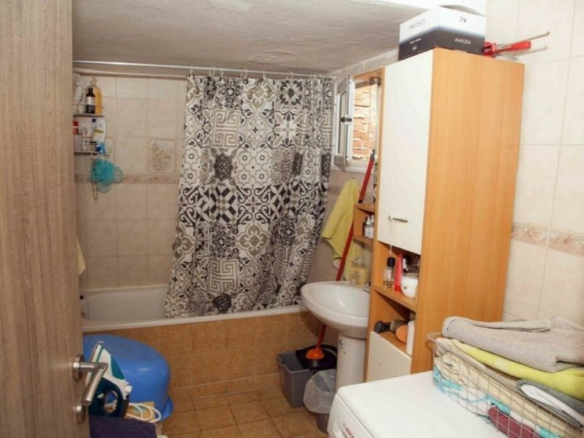 3-bedroom Flat In Ano Poli, Greece (110 M²)