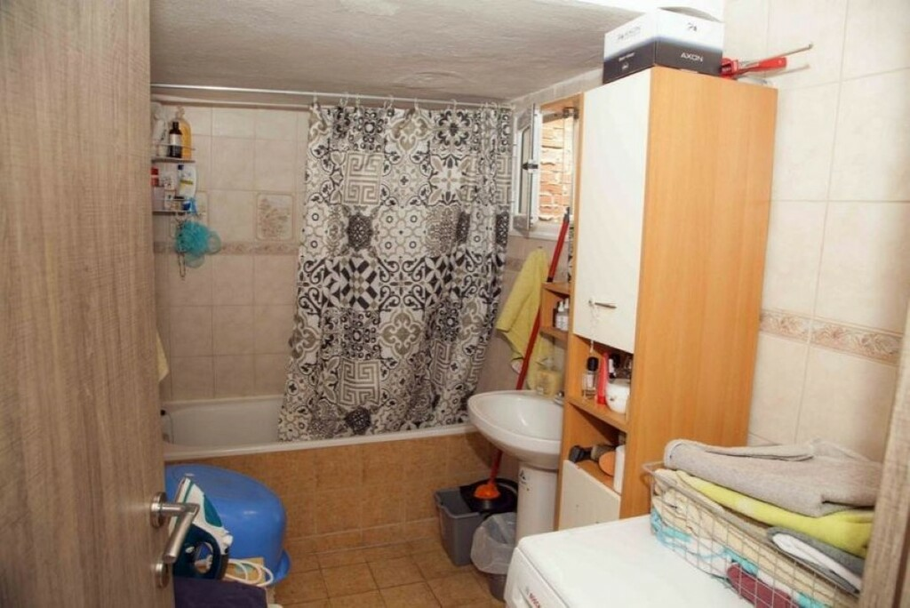 3-bedroom Flat In Ano Poli, Greece (110 M²)