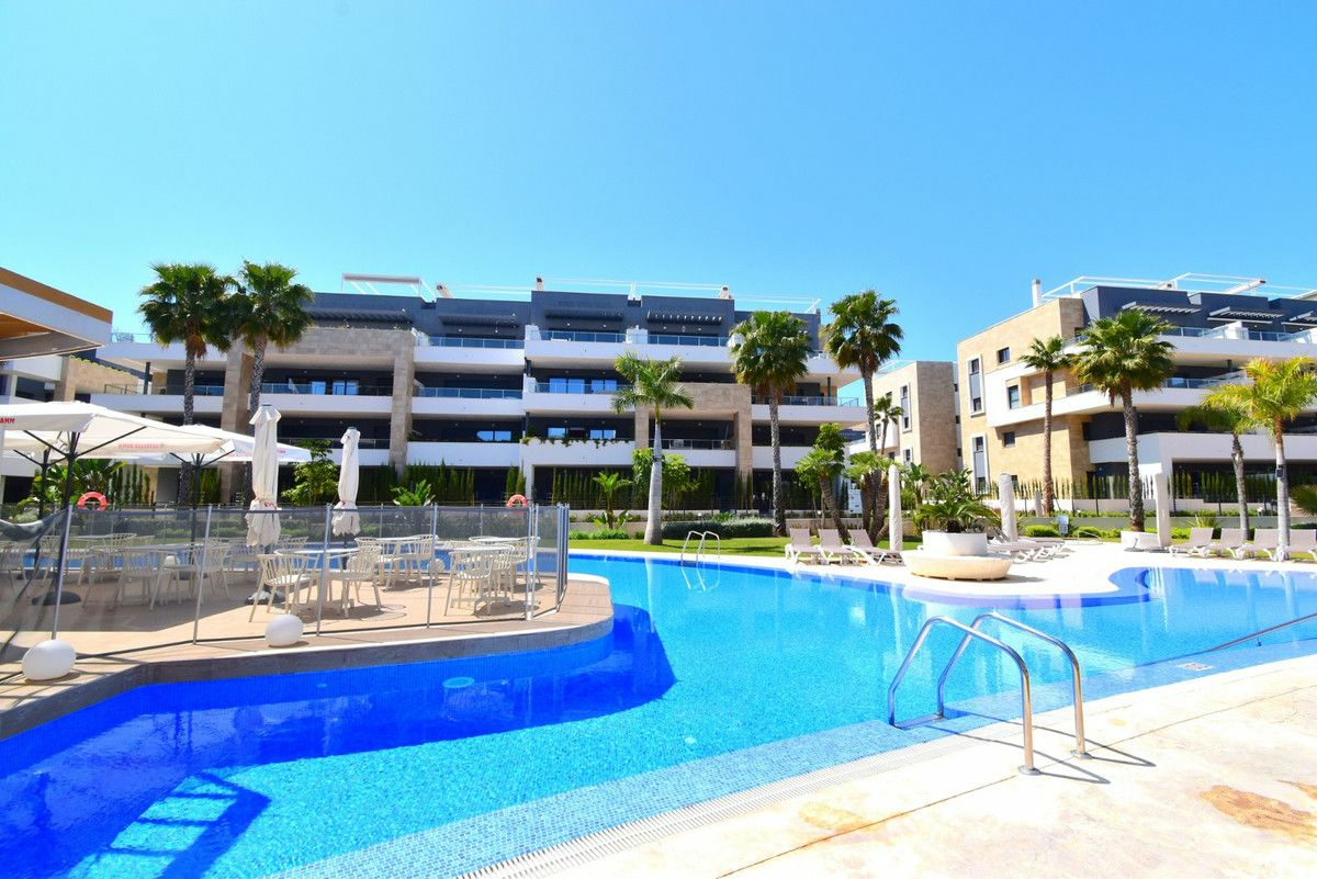 2-bedroom Apartment In Orihuela Costa, Spain (70 M²)