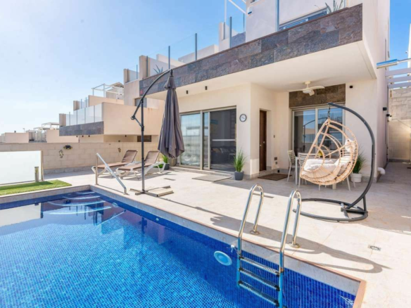 3-bedroom Villa In Torrevieja, Spain (115 M²)