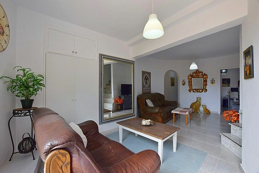 6-bedroom Villa In Orihuela Costa, Spain (250 M²)