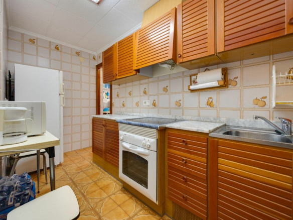 3-bedroom Apartment In Torrevieja, Spain (100 M²)