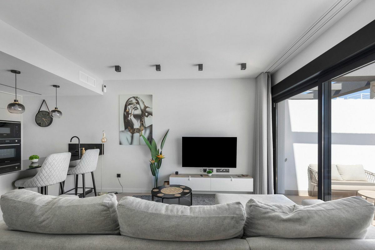 2-bedroom Apartment In Orihuela Costa, Spain (72 M²)