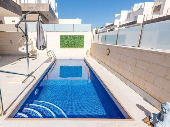 3-bedroom Villa In Torrevieja, Spain (115 M²)