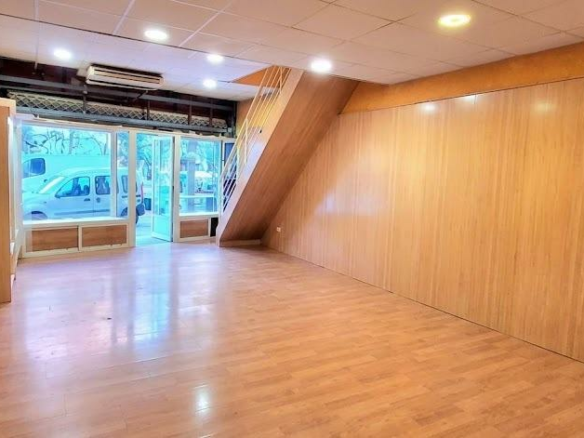 Commercial Unit In Alicante, Spain (84 M²)