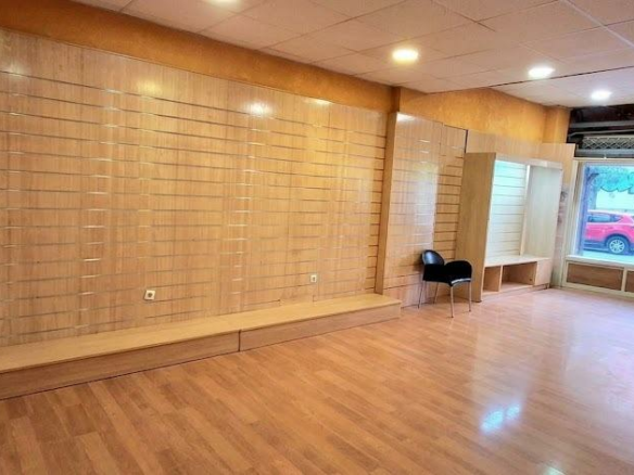 Commercial Unit In Alicante, Spain (84 M²)