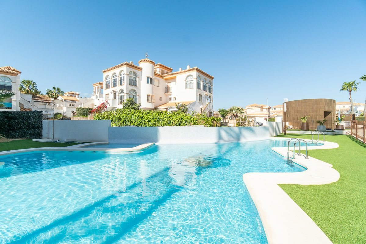 4-bedroom Apartment In Orihuela Costa, Spain (169 M²)