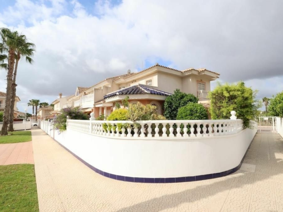 3-bedroom House In Rojales, Spain (139 M²)