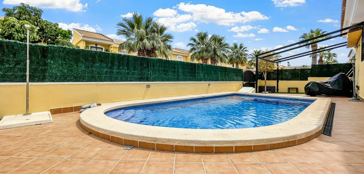 3-bedroom Villa In Orihuela Costa, Spain (140 M²)