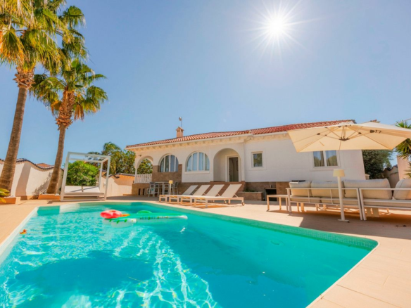 5-bedroom Villa In Rojales, Spain (307 M²)