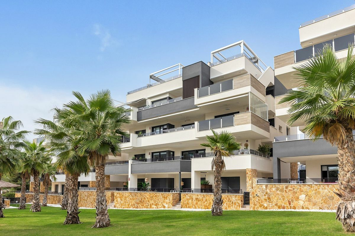 2-bedroom Apartment In Orihuela, Spain (84 M²)