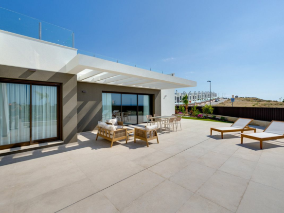 3-bedroom Villa In Mutxamel, Spain (124 M²)