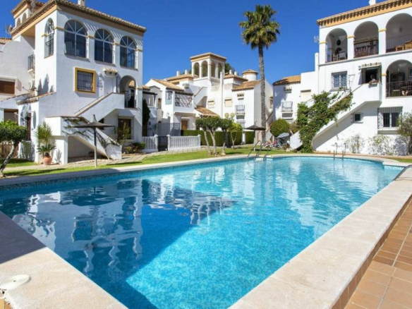 3-bedroom Apartment In Orihuela Costa, Spain (122 M²)