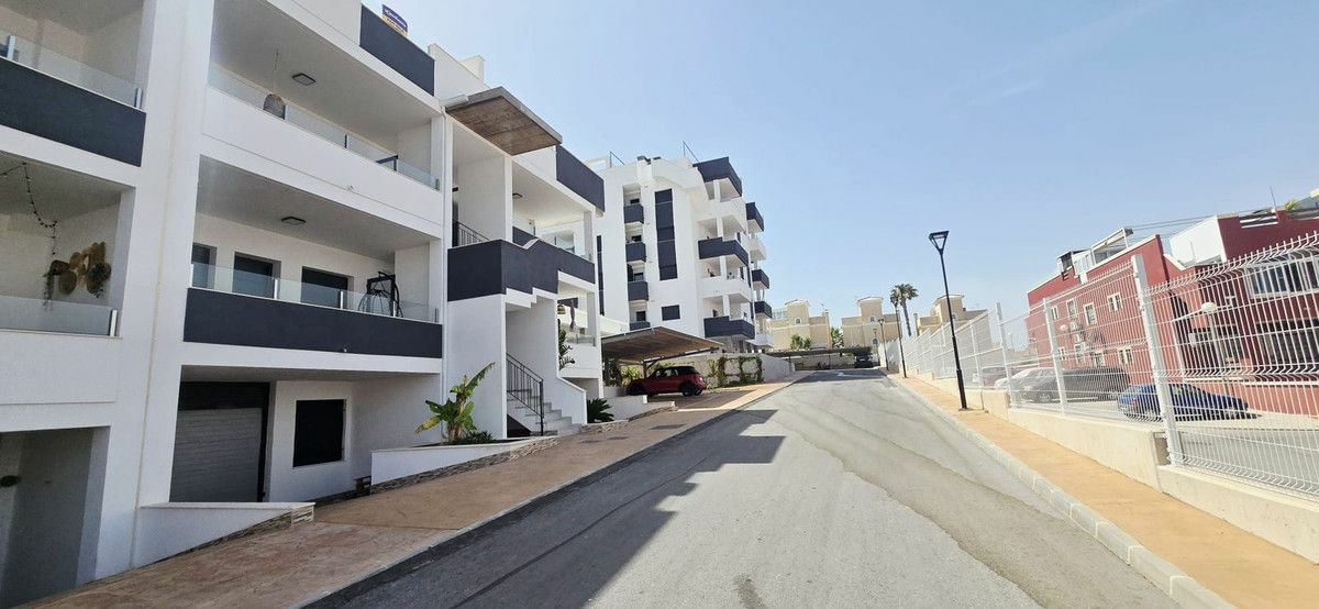 2-bedroom Apartment In Torrevieja, Spain (84 M²)
