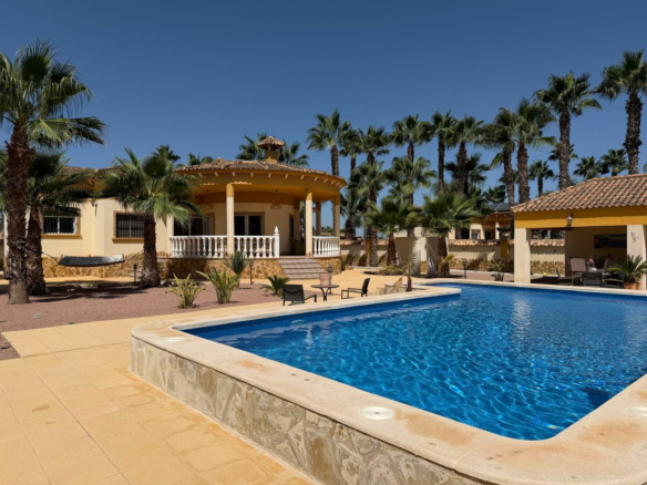 3-bedroom Villa In Catral, Spain (139 M²)