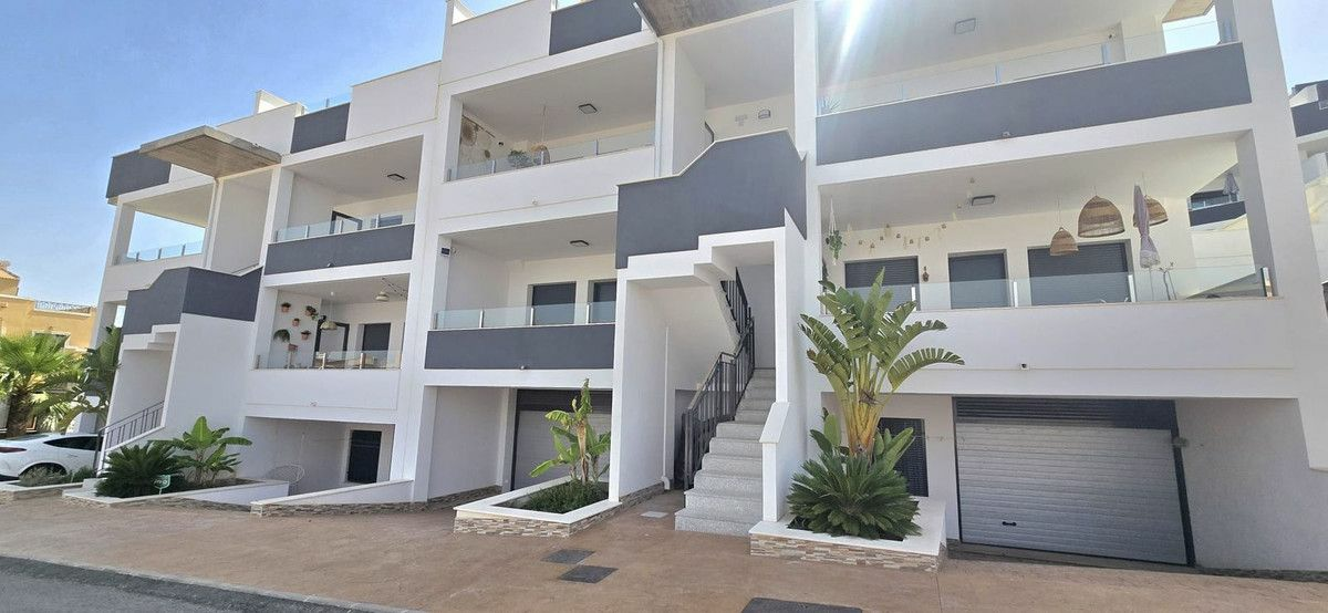 2-bedroom Apartment In Torrevieja, Spain (84 M²)