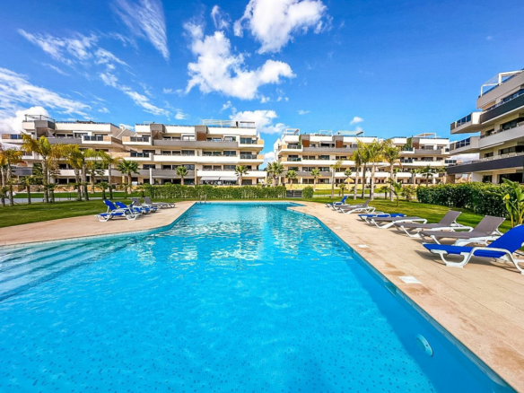 2-bedroom Apartment In Orihuela Costa, Spain (75 M²)