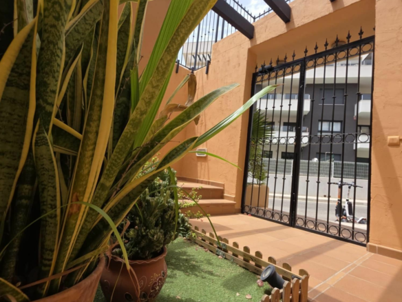 4-bedroom House In Orihuela Costa, Spain (125 M²)