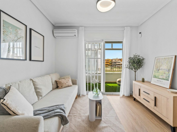 2-bedroom Apartment In Orihuela Costa, Spain (68 M²)