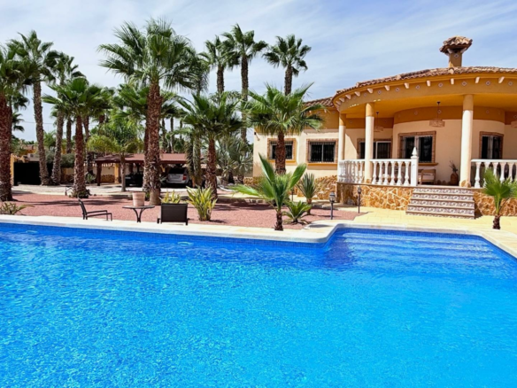 3-bedroom Villa In Catral, Spain (139 M²)