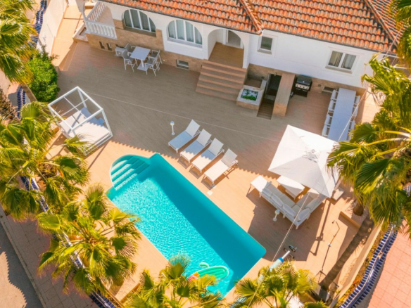 5-bedroom Villa In Rojales, Spain (307 M²)