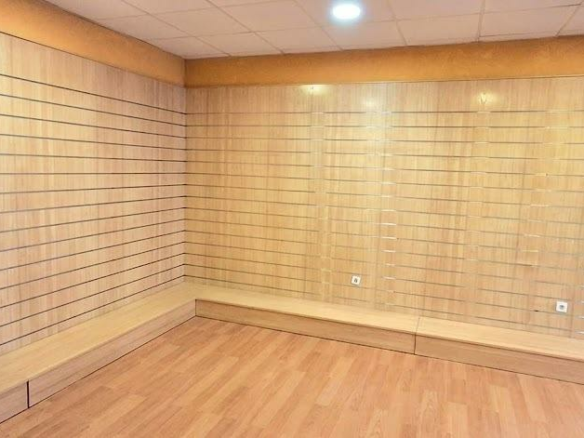 Commercial Unit In Alicante, Spain (84 M²)