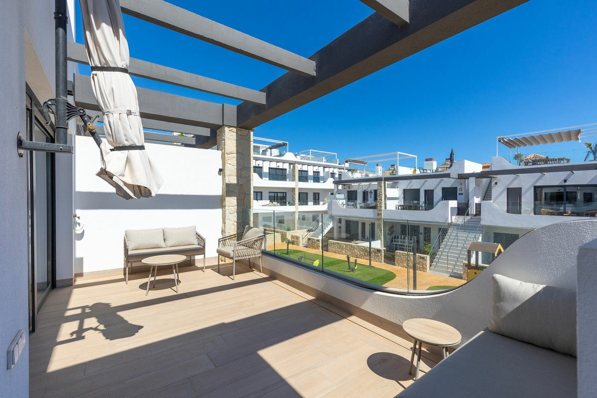2-bedroom Apartment In Orihuela Costa, Spain (72 M²)