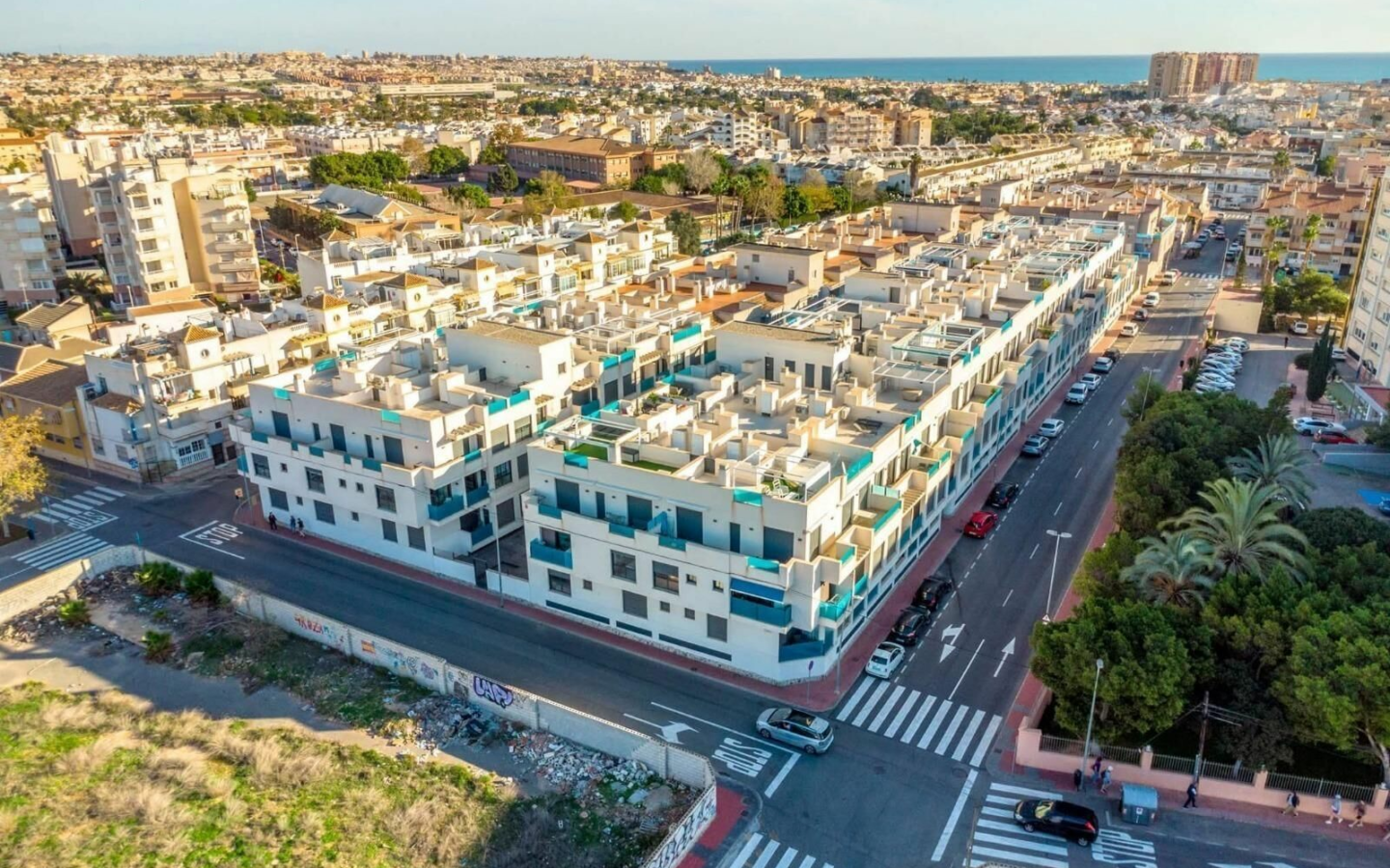 2-bedroom Apartment In Torrevieja, Spain (65 M²)