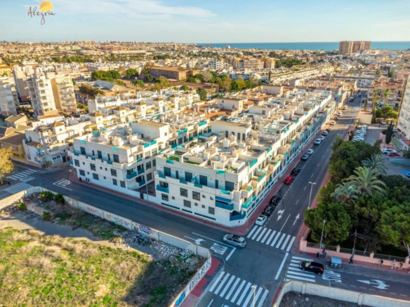 2-bedroom Apartment In Torrevieja, Spain (65 M²)