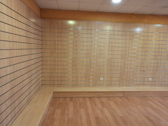 Commercial Unit In Alicante, Spain (84 M²)