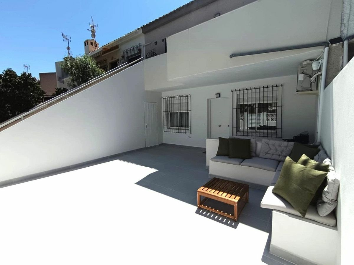 2-bedroom Villa In Orihuela Costa, Spain (70 M²)