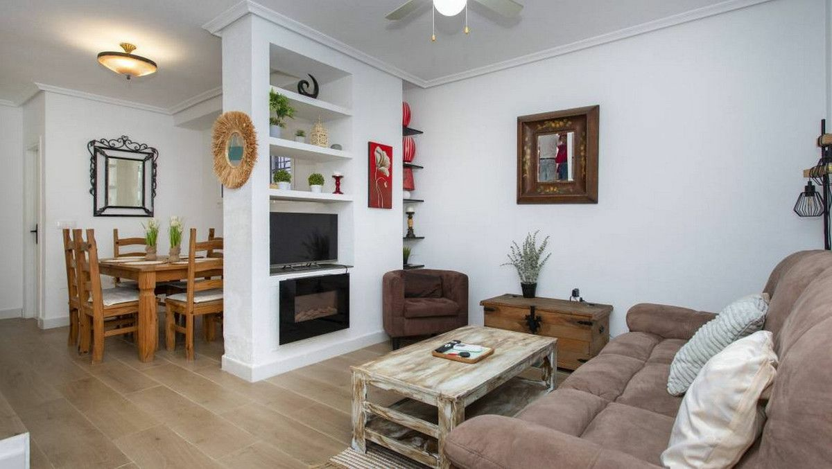 3-bedroom Apartment In Orihuela Costa, Spain (122 M²)