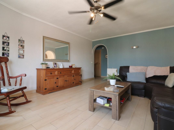 4-bedroom Villa In Benijofar, Spain (151 M²)