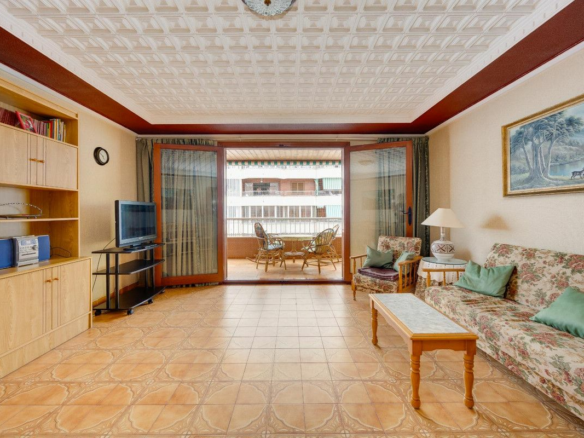 3-bedroom Apartment In Torrevieja, Spain (100 M²)
