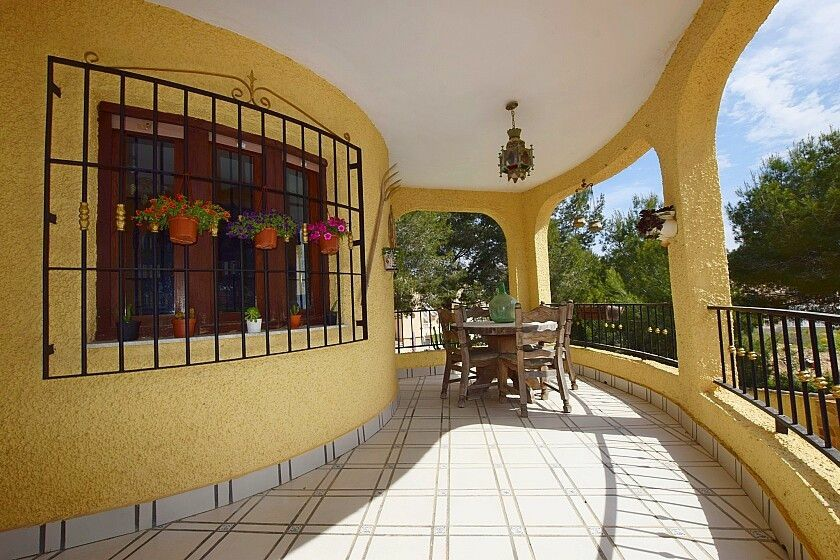 6-bedroom Villa In Orihuela Costa, Spain (250 M²)