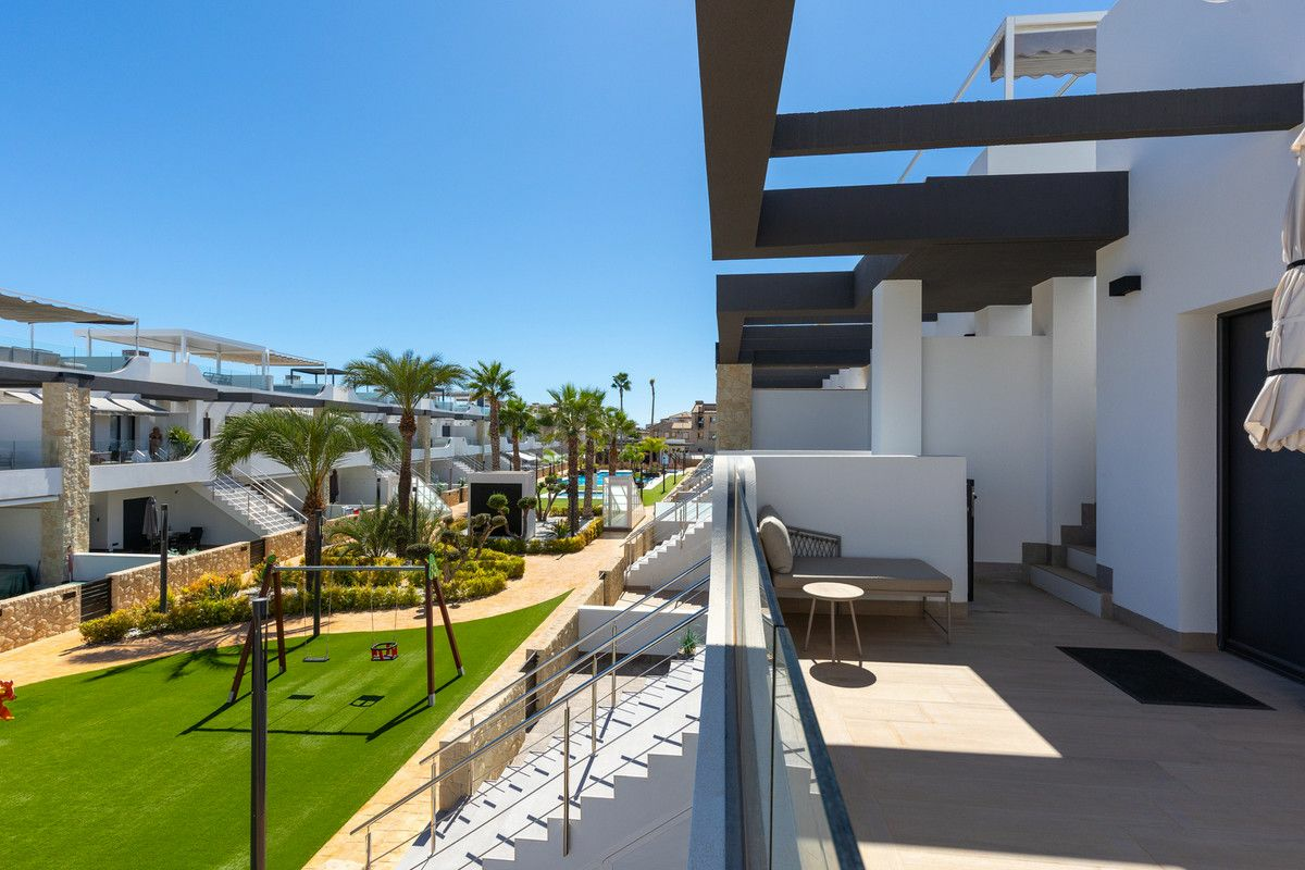 2-bedroom Apartment In Orihuela Costa, Spain (72 M²)