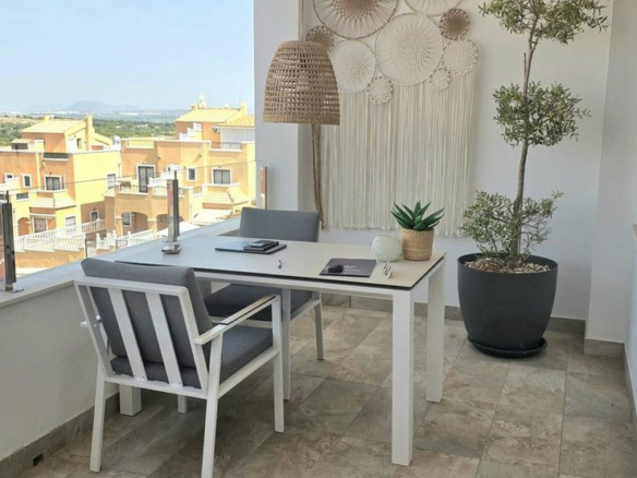 2-bedroom Apartment In Torrevieja, Spain (84 M²)