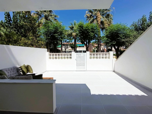 2-bedroom Villa In Orihuela Costa, Spain (70 M²)